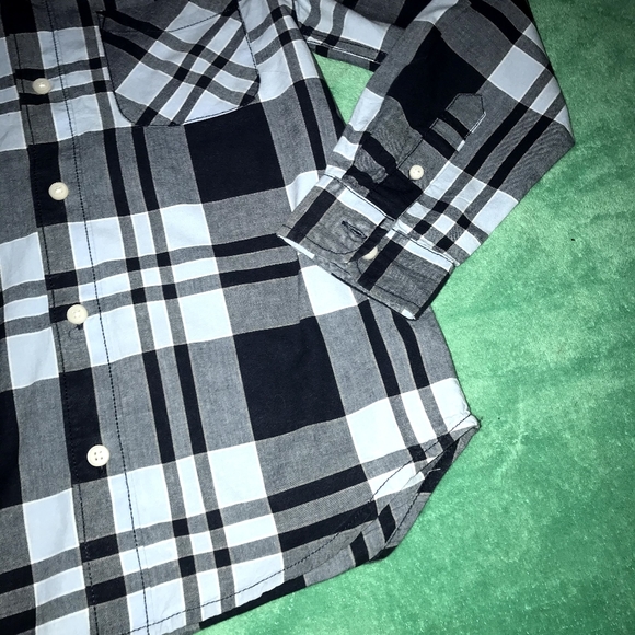 ⭐3/$10⭐CHILDREN'S PLACE Button Down - Picture 5 of 5